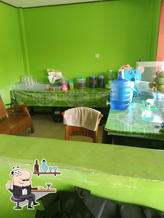 Warung Jojok Mamake: Jalan-Jalan Kuliner di Cilacap yang Menggugah Selera